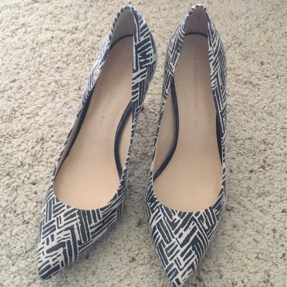 Banana Republic fun heels! 🦓